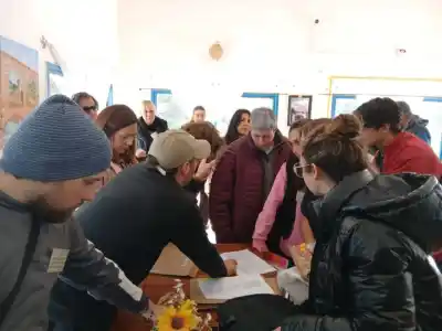 Mismos números, dos lecturas: la encuesta del POT que encendió la interna en Merlo