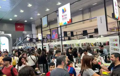 Cinco días, 70 stands y una primicia editorial: Santiago se prepara para su Feria del Libro