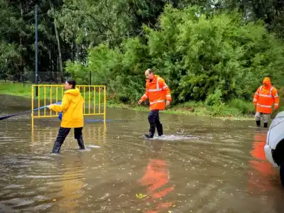 El intendente admitió lo que todos temían tras el temporal: “No hay estructura que pueda evacuar ese volumen”