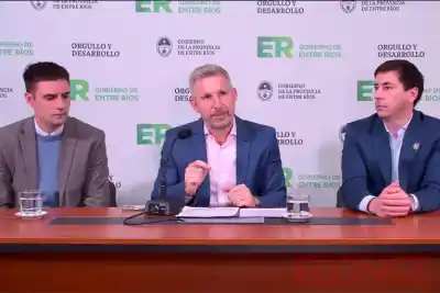 Frigerio mueve fichas para aliviar el bolsillo de estatales y jubilados: qué se sabe del plan