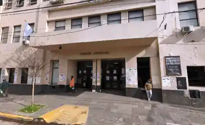 Internaron a un nene de 5 años en terapia intensiva: lo que descubrieron las cámaras de la clínica complicó a su mamá