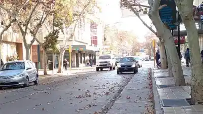 Alerta naranja en San Juan: el Zonda llega con todo y hay un horario que nadie quiere atravesar