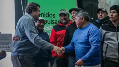 Weretilneck lanzó un plan para llevar luz a los campos: quiénes serán los primeros beneficiados