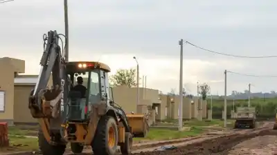 Reactivaron cientos de viviendas paralizadas y anuncian cambios clave en la adjudicación