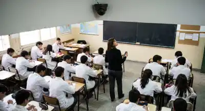 Instalaron cámaras dentro de las aulas de un colegio de Salta y las familias no sabían nada
