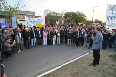 El gas llegó a La Punta y un senador destapó lo que nadie esperaba