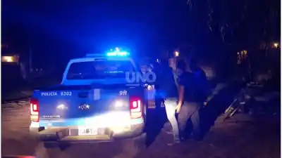 Cinco intentaron robar una moto en Goyena al 3500: los esperaba un final que no imaginaban