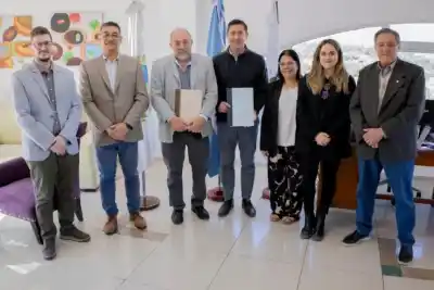 Capacitarán a más de 95 agentes públicos: el detalle que cambiará la atención en las oficinas