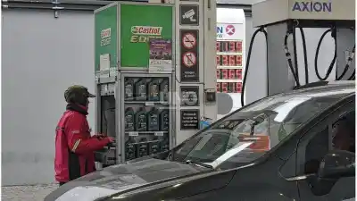 Cargar nafta en Santa Fe ya duele más: las dos petroleras que movieron el precio y la que todavía no