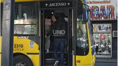 El boleto de colectivo en Santa Fe, en la mira: el 10,5% que firmó la UTA y la advertencia de Poletti
