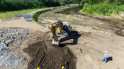 Cuatro espigones en el río Chirimayo: la obra que busca blindar el puente y el agua de los vecinos