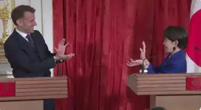 Mandatarios sorprenden con saludo inesperado tras conferencia sobre IA y guerra