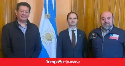 Se sentaron a hablar de minería en la frontera: lo que se cocina entre Santa Cruz y Magallanes