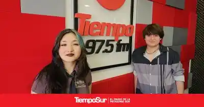 Juan e Isabela preparan una noche con clásicos latinos y poesía, pero hay algo más