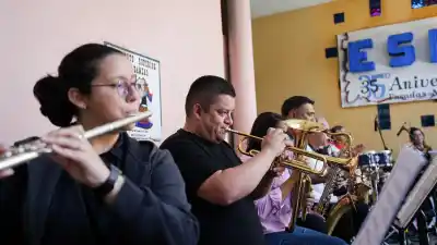 Soledad Pastorutti pisó Posadas y en la Escuela de Danzas pasó algo que nadie esperaba