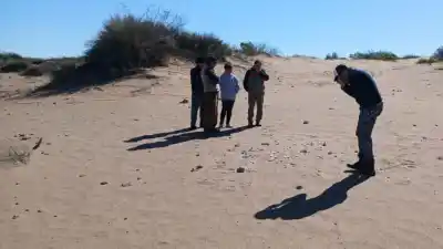 Un fémur de megaterio y lascas de piedra: el hallazgo que activó todas las alarmas en Chalileo