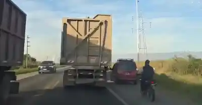 El video que expone lo que hacen algunos conductores para ganarle al tránsito en la RN38