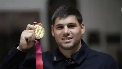 Se formó en Atlético de Rosario, juega en Los Pumas y estudia Ingeniería: el sueño que lo desvela