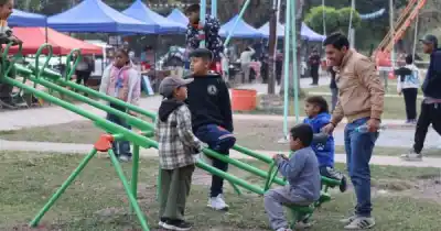 La Silleta sopló 137 velas y la Plaza 8 de Diciembre tuvo un regalo que nadie esperaba