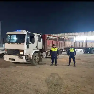 La bicicleta quedó tirada en la ruta 38: lo que encontró la policía en una fábrica de La Banda