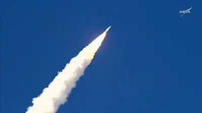 Despegó la misión que cambiará la exploración espacial: cuatro astronautas ya están en camino