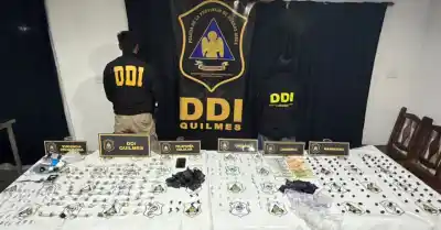 La DDI allanó dos casas en el barrio IAPI y se topó con lo que salía de ahí