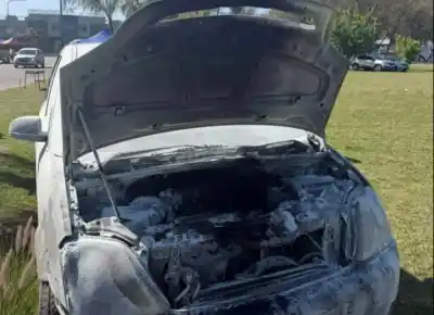 Se incendió un auto en la zona del Hipódromo: así lograron frenar las llamas