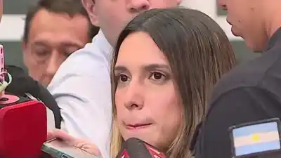 Abogada argentina regresa al país tras dos meses retenida en Brasil por una denuncia que podría cambiar su vida