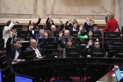 Kroneberger le dio quórum a Milei y los pampeanos pagarán el gas un 50% más