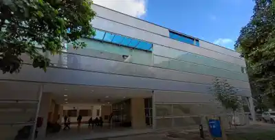 La UNT abre sobres para renovar la fachada vidriada de Filosofía y Letras: cuánto costará la obra
