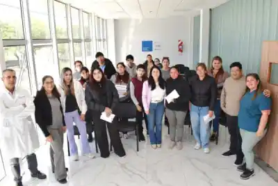 Vecinos de Fernández ya no tuvieron que pagar por sus anteojos: quiénes hicieron posible la entrega