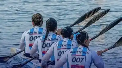 Cuatro entrerrianas en la embarcación argentina que se subió a lo más alto del podio