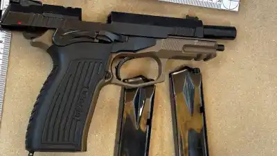 Allanaron una casa en la Capital por amenazas con un arma y se toparon con algo inesperado