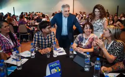 Llaryora puso $1.000 millones sobre la mesa para emprendedores cordobeses