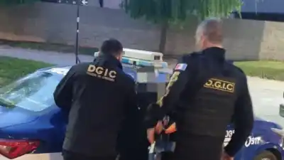 Allanaron una casa en barrio Palermo y se toparon con un detenido inesperado: tiene 72 años