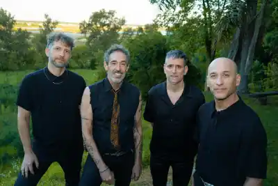 Árbol vuelve a Santa Rosa con un show que no se parece a nada de lo que hizo antes