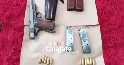 Allanaron una casa en El Chaltén y encontraron un arma con una marca que llamó la atención de la Justicia