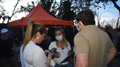 El viento Zonda avivó el fuego en Rawson y Santa Lucía: hasta dónde llegó el operativo