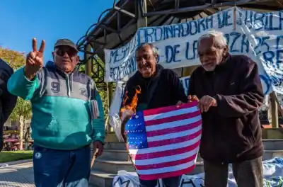 Fue a sacar fotos de la protesta de jubilados y terminó detenido: 'Solo puedo suponer que fue por registrar lo que pasaba'