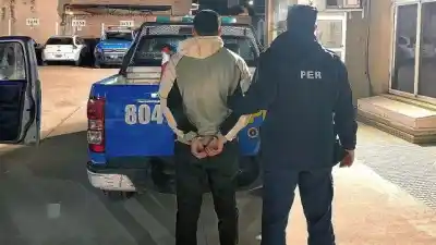 Buscaban las armas de la balacera en Macarone: lo que apareció adentro cambió el operativo