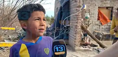 Salió con la mochila rumbo a la escuela, pero algo no cerraba en el camino