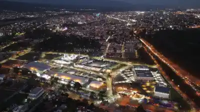 Ochenta y cuatro instituciones y una noche decisiva: el desfile que definió la FNE 2026