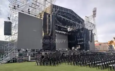 Acampan por Tan Biónica en el 23 de Agosto: el dato que nadie vio venir en la previa de la FNE