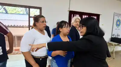 Se quebró en llanto en plena sesión del Concejo: lo que escuchó sobre su hijo