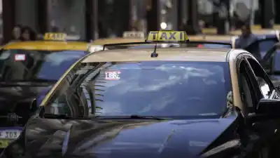 Tomó un taxi en el Fan Fest, pidió viajar 30 cuadras y terminó con un final que nadie esperaba