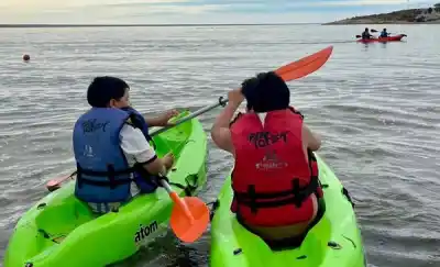 Madryn mostró al mundo cómo cuida el mar mientras hace deporte