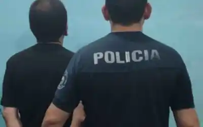 La seguridad lo vio meter mercadería en el supermercado céntrico: no terminó como esperaba
