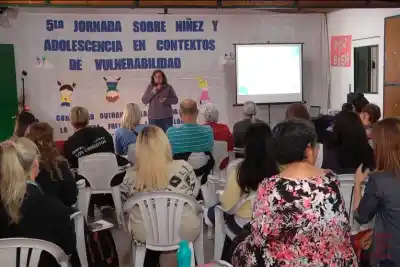 Cómo se sostiene a diario la red que contiene a los chicos de Paraná