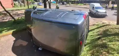 Impacto y vuelco en una esquina clave de Posadas: ¿qué pasó con la conductora?