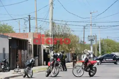Guardó un "recuerdo" del río en su casa durante un mes: lo que le confirmaron después lo heló